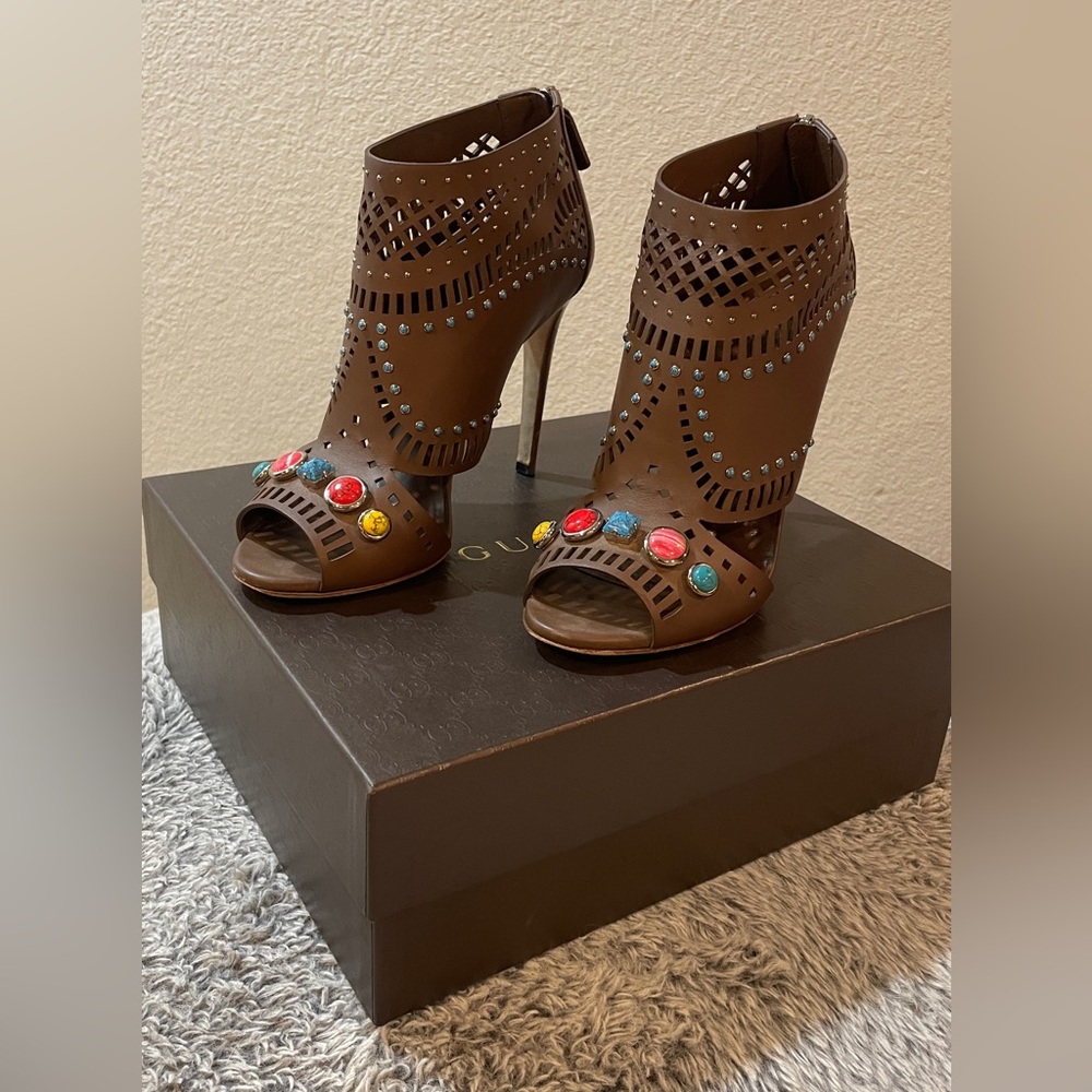 Gucci Heels - Picture 2 of 9
